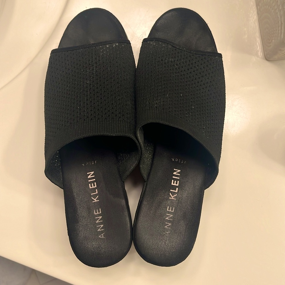 Platform mesh slides
